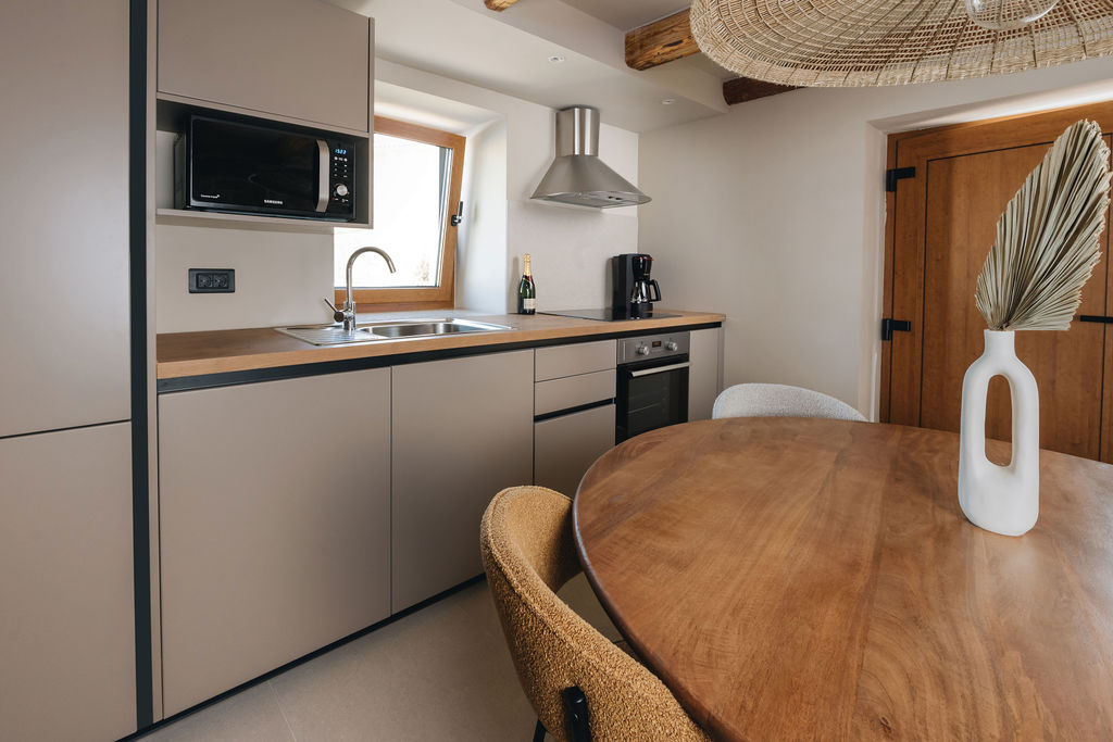 Kitchen & living room